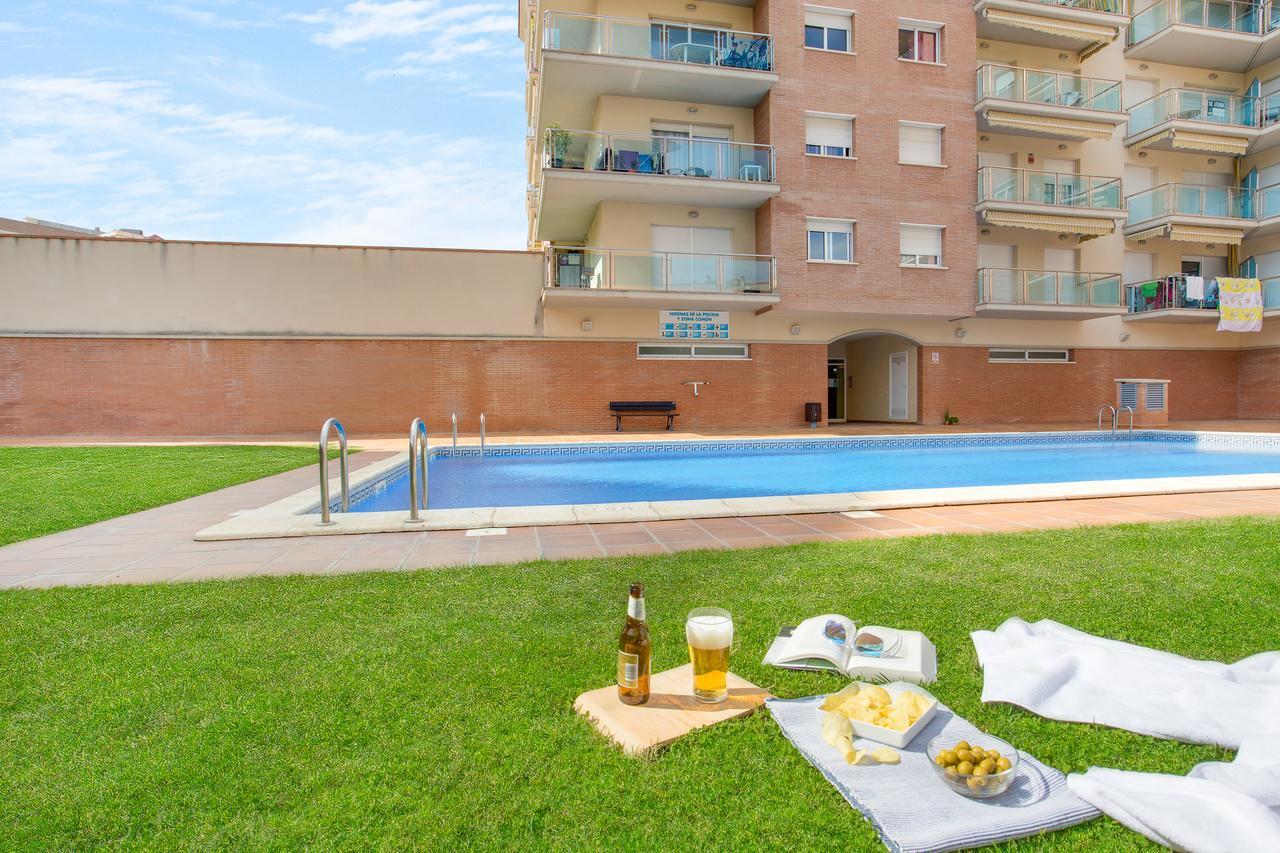Europa Square Apartment Santa Susanna Exterior foto