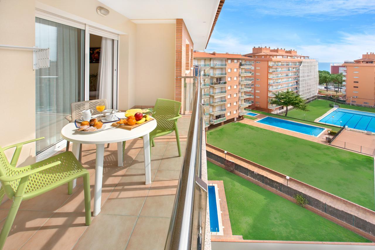 Europa Square Apartment Santa Susanna Exterior foto